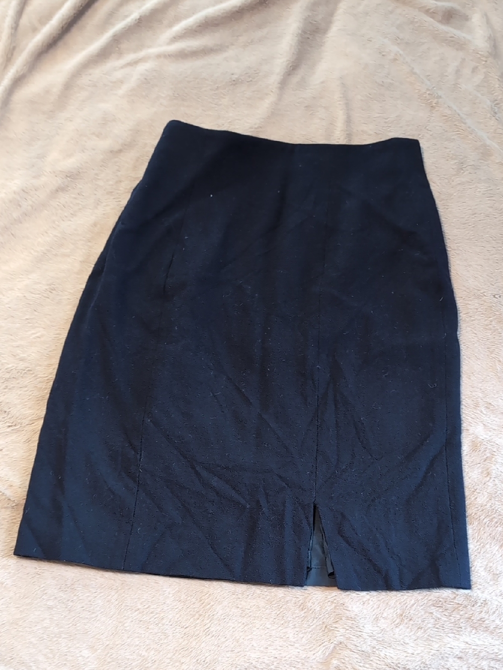 Chaus Navy Wool Slim Pencil Skirt with Thigh Slit